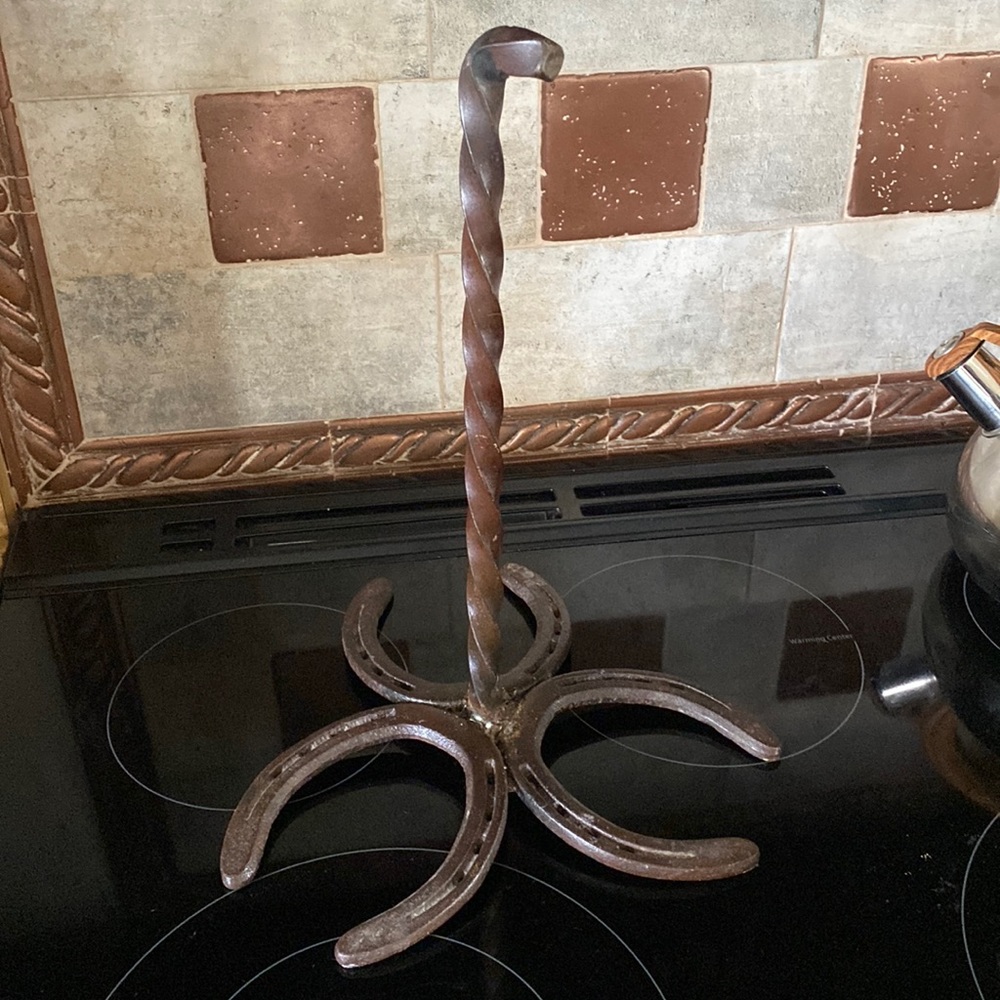 Horseshoe Paper Towel Holder